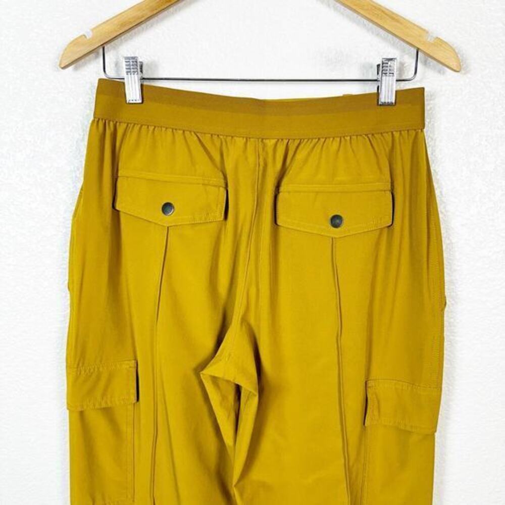 Athleta Womens Vienna Cargo‎ Straight Leg Pant in Brass Yellow Size 6 - Picture 7 of 10